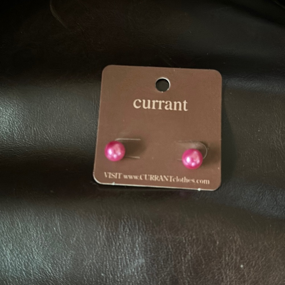 🌞3/$20 Hot Pink Pearl Stud Pierced Earrings